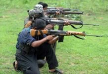 छत्तीसगढ़ में सुरक्षाबलों के साथ मुठभेड़ में 12 नक्सली ढेर, तीन जवानों की भी मृत्यु