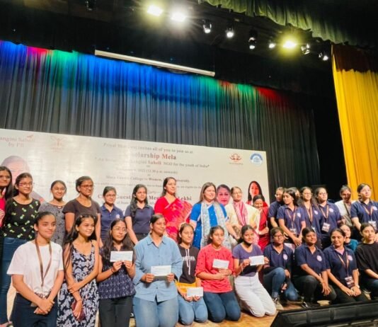 जरूरतमंद छात्राओं की पढ़ाई के लिए छात्रवृत्ति दिलाएगी संगिनी सहेली संस्था : मीनाक्षी लेखी