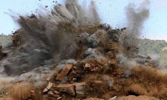 छत्तीसगढ़ के बीजापुर में नक्सलियों का लगाया हुआ प्रेशर बम फटने से एक व्यक्ति घायल