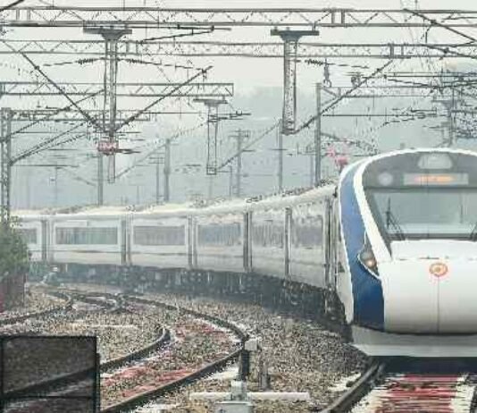 छत्तीसगढ़ में नई नागपुर-बिलासपुर वंदे भारत ट्रेन पर पथराव